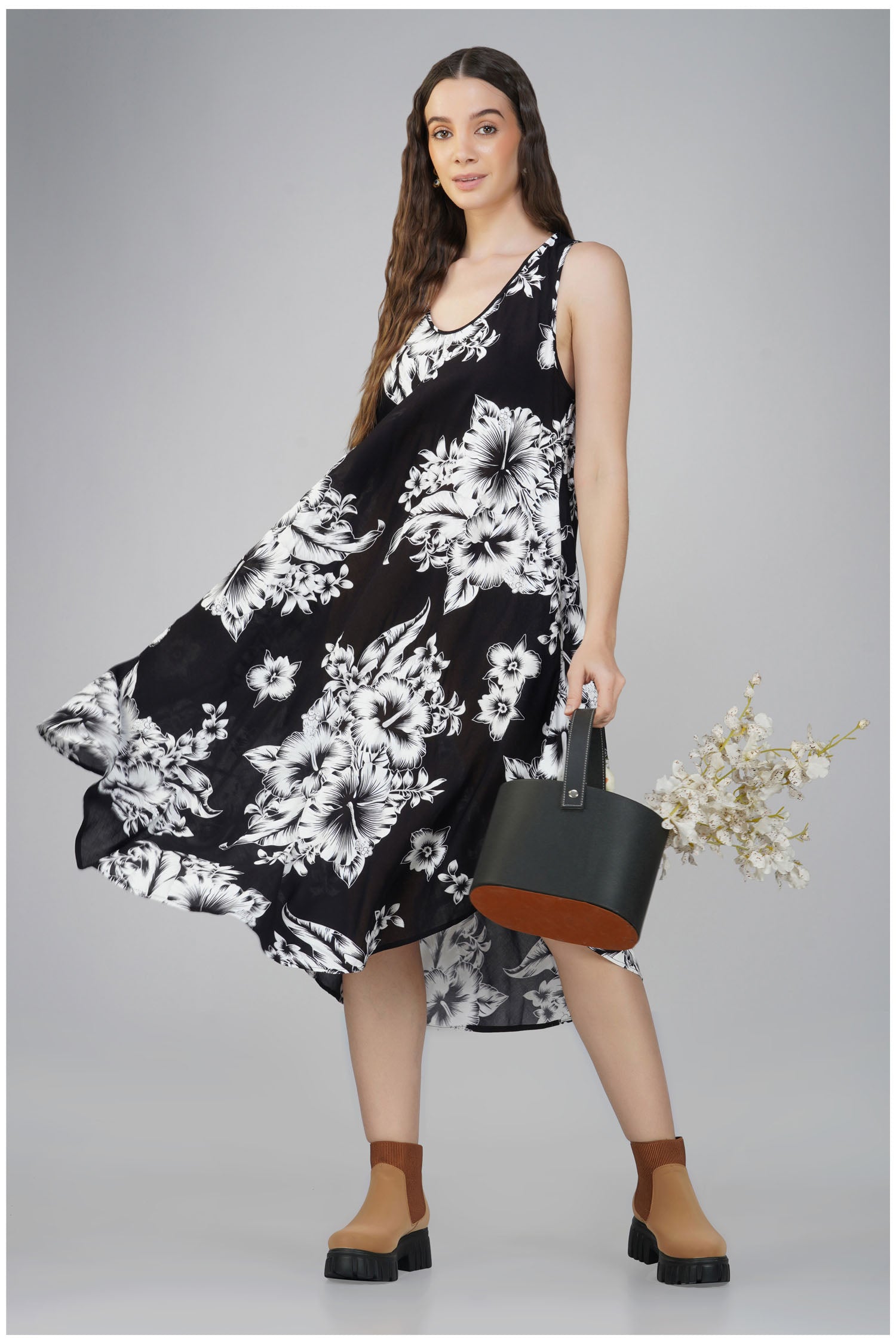 Women's Floral Sleeveless Maxi Dress - Black